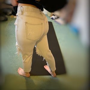 PAC SUN - Kendall & Kylie lightwashed ripped jeans